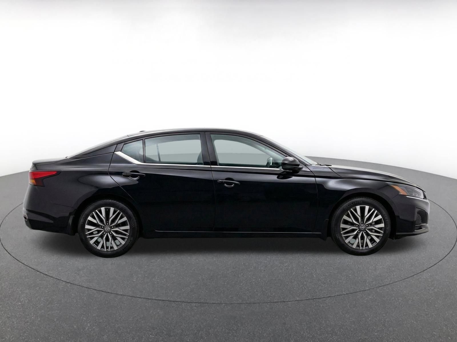 Used 2026 Nissan Altima 2.5 SV FWD image 8