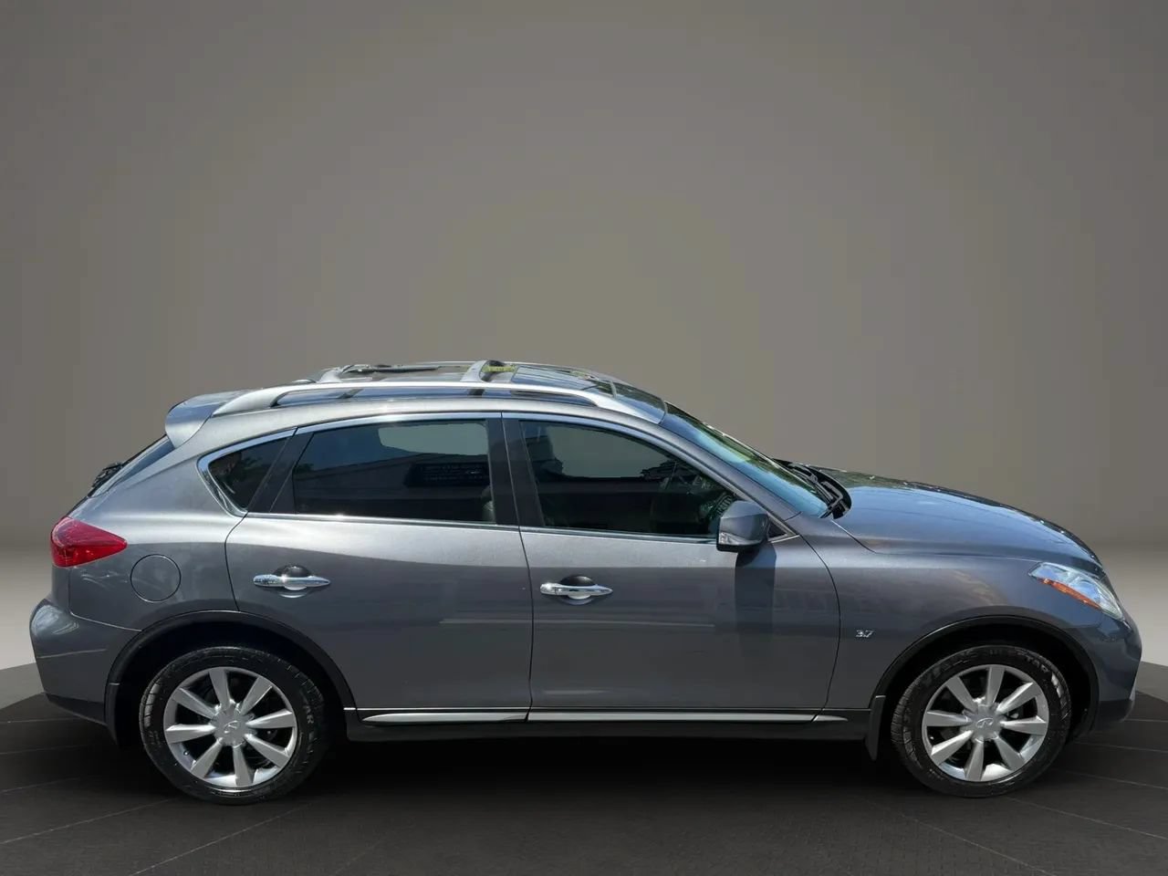 Used 2016 INFINITI QX50 AWD w/ Premium Plus Package image 6