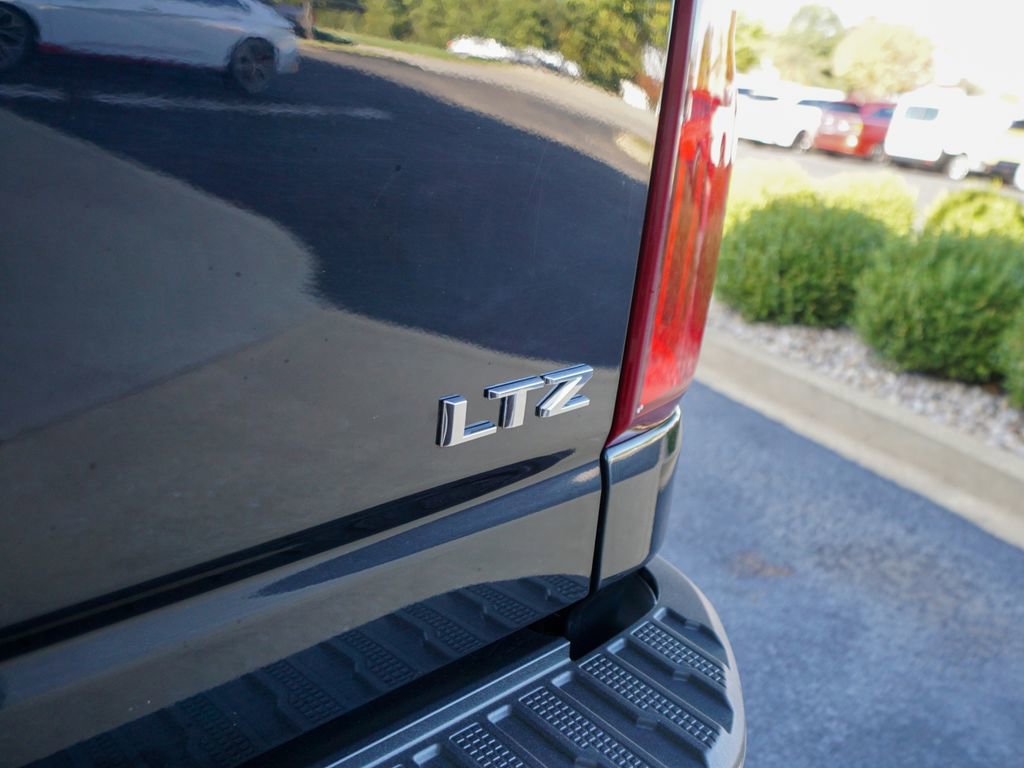Used 2020 Chevrolet Silverado 2500 LTZ w/ LTZ Premium Package AWD/4WD image 14