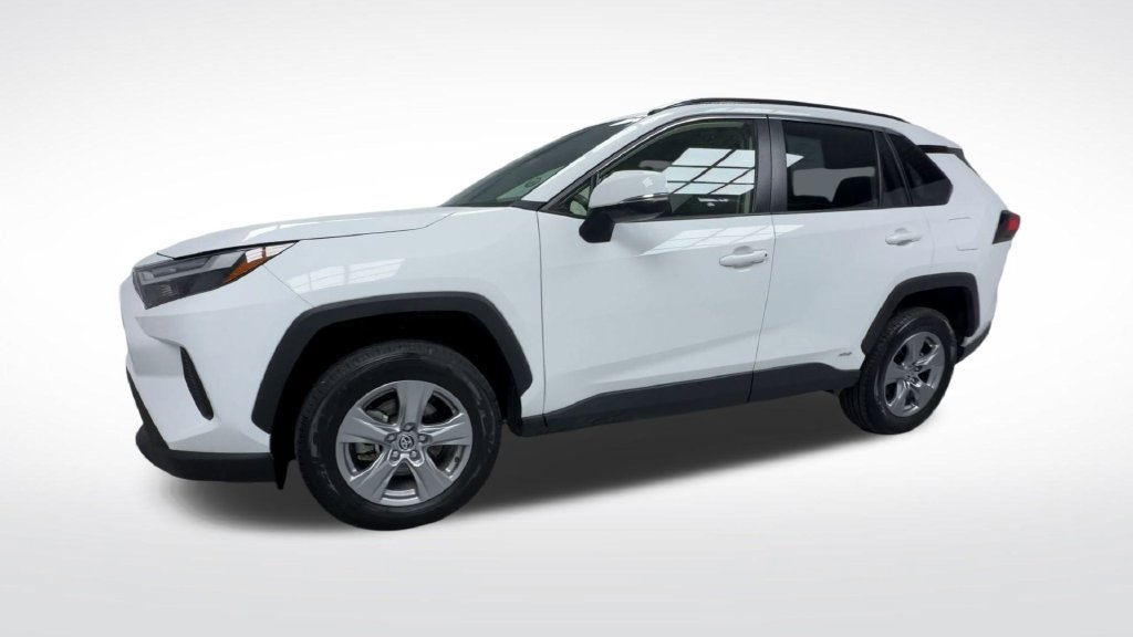 Certified 2025 Toyota RAV4 XLE w/ Convenience Package AWD/4WD image 5