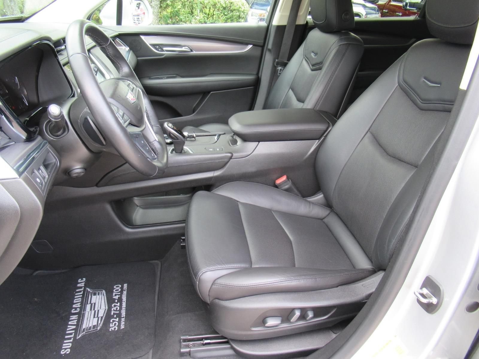 Used 2019 Cadillac XT5 Premium Luxury FWD image 16