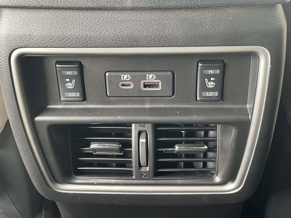 Used 2021 Nissan Murano Platinum w/ Cargo Package image 12