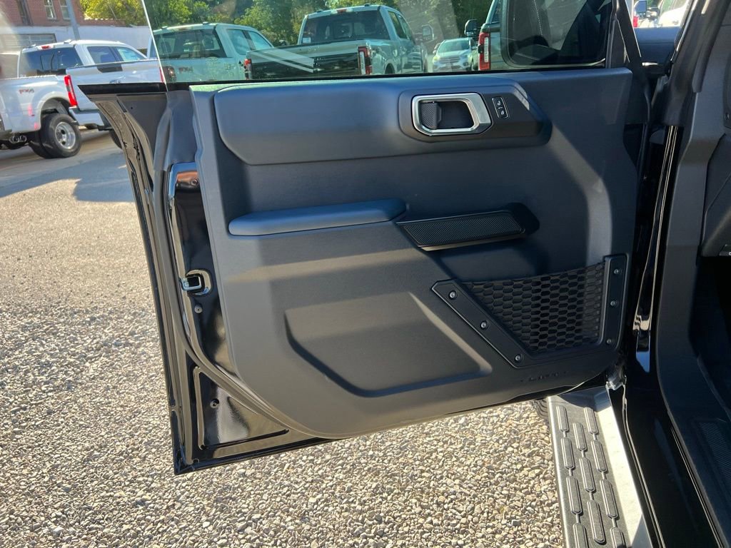 Used 2025 Ford Bronco Heritage Edition image 11