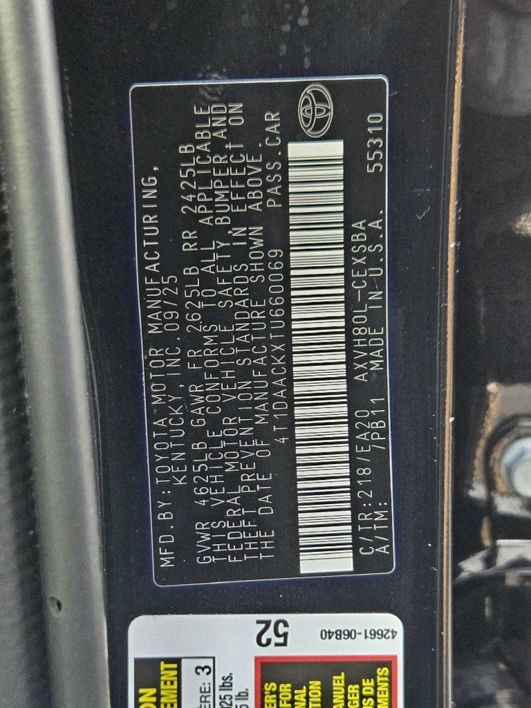 Used 2026 Toyota Camry SE FWD image 32