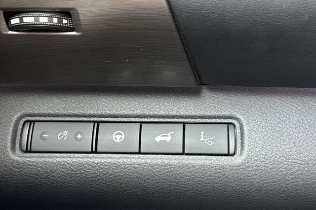 Used 2023 Nissan Pathfinder Platinum AWD/4WD image 34