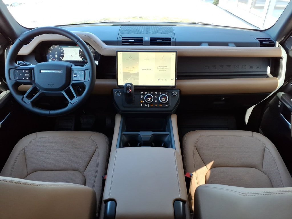 New 2026 Land Rover Defender 110 S AWD/4WD image 9