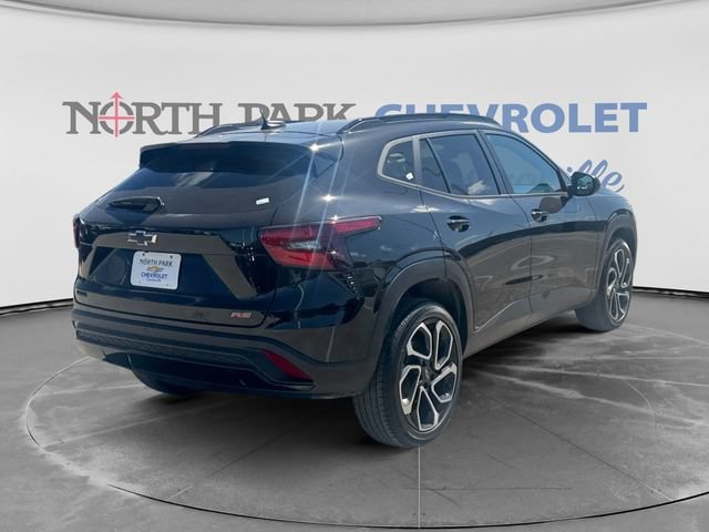 Certified 2025 Chevrolet Trax RS w/ Driver Confidence Package FWD image 3