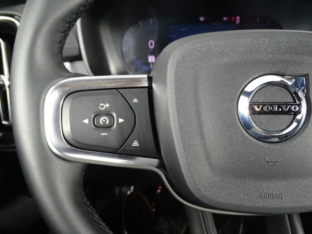 Used 2025 Volvo XC40 B5 Core AWD/4WD image 26