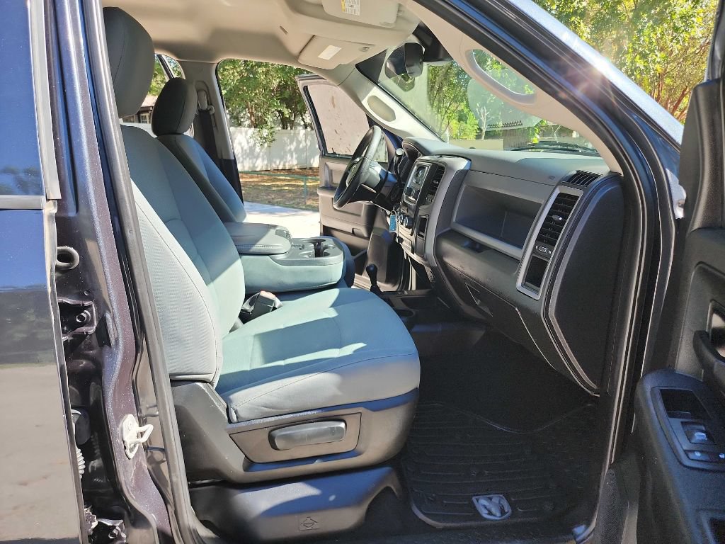 Used 2018 RAM 3500 Tradesman w/ Chrome Appearance Group AWD/4WD image 34