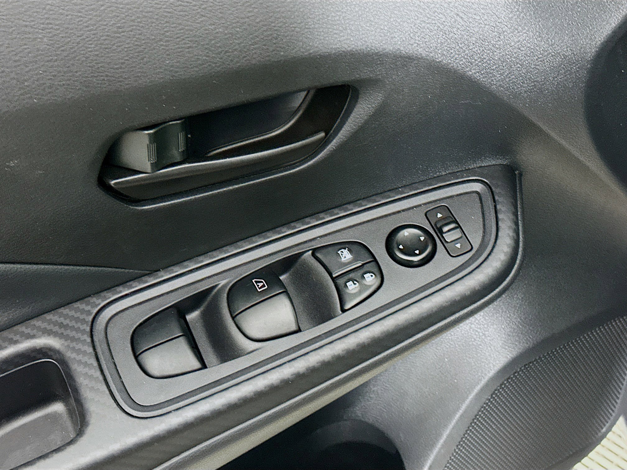 Used 2024 Nissan Versa S w/ Trunk Package image 15