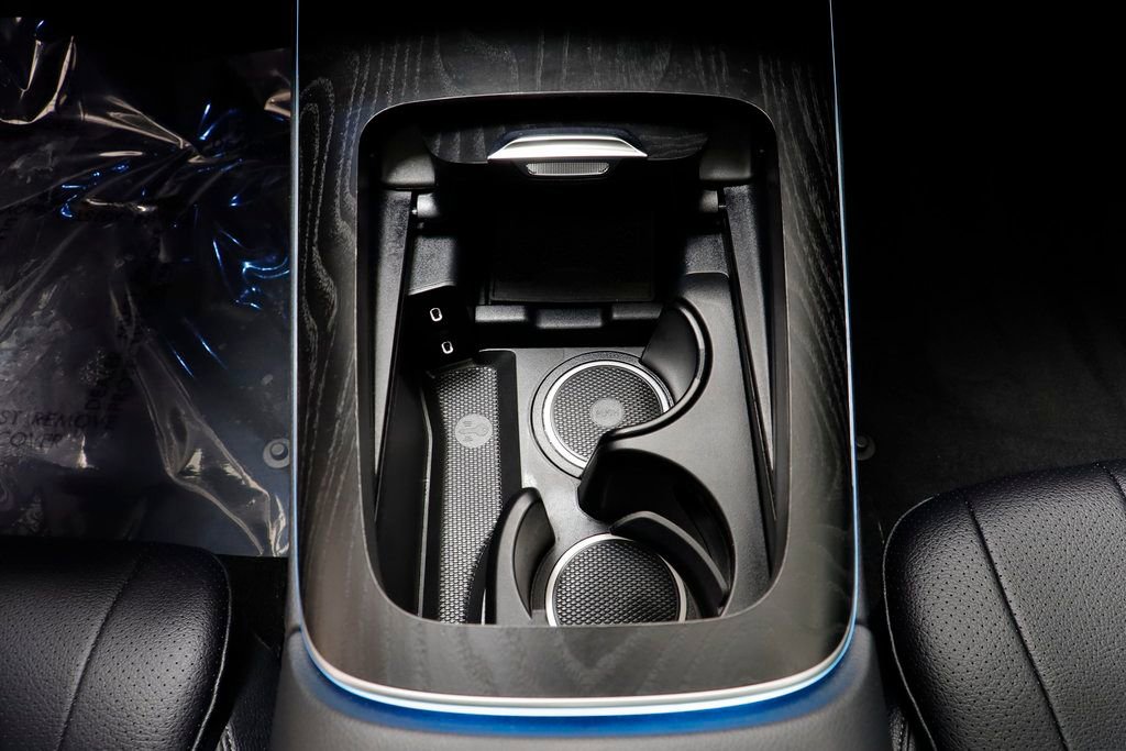 Used 2025 Mercedes-Benz E 350 Sedan image 12