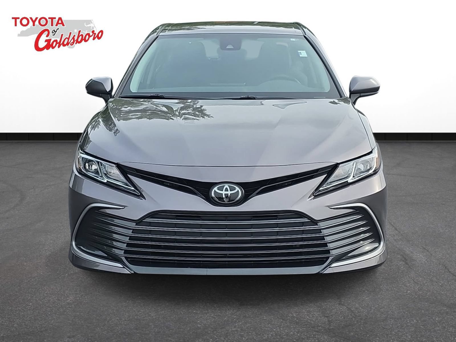 Used 2023 Toyota Camry LE FWD image 2