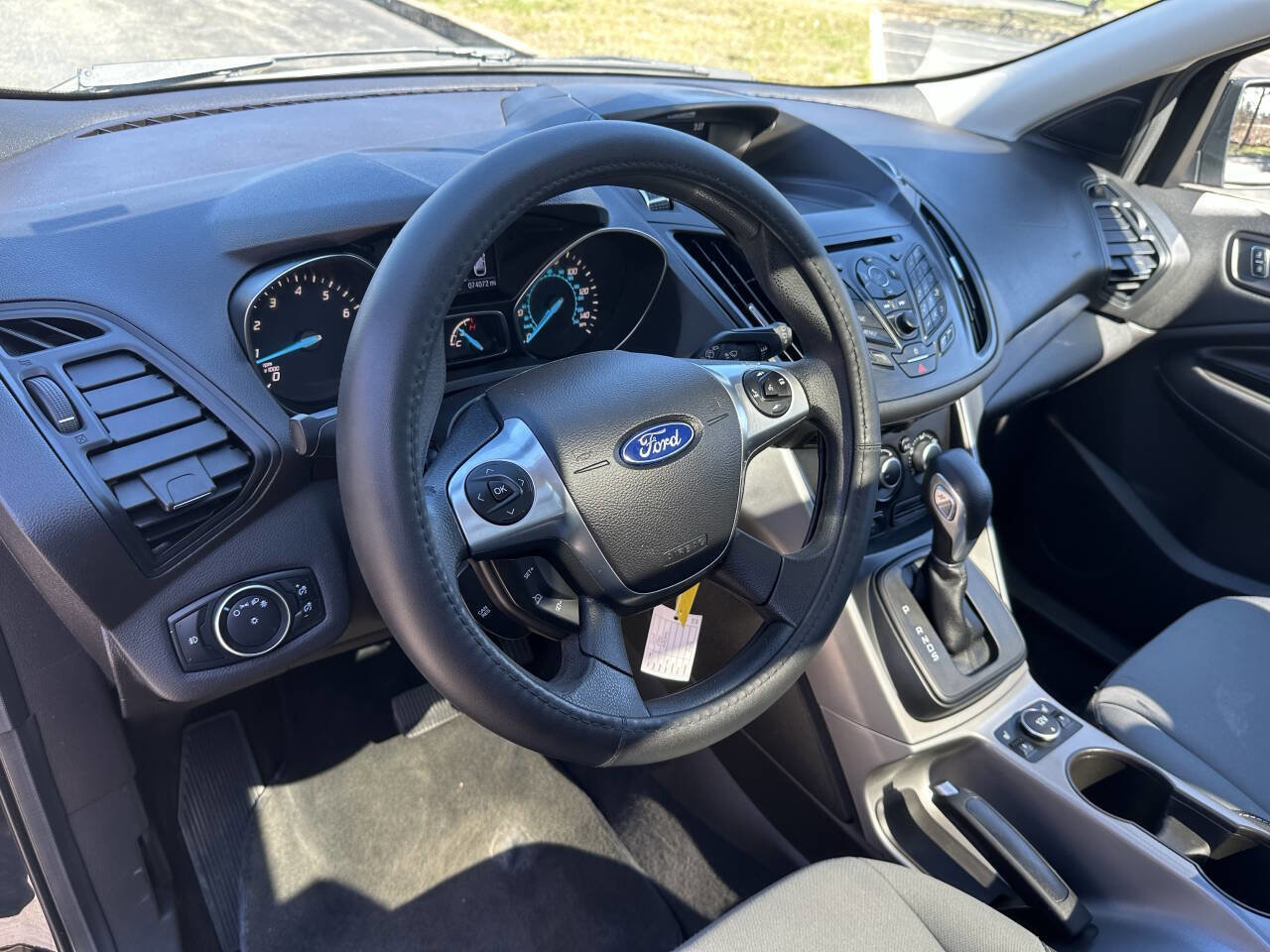 Used 2016 Ford Escape SE w/ SE Cold Weather Package image 17