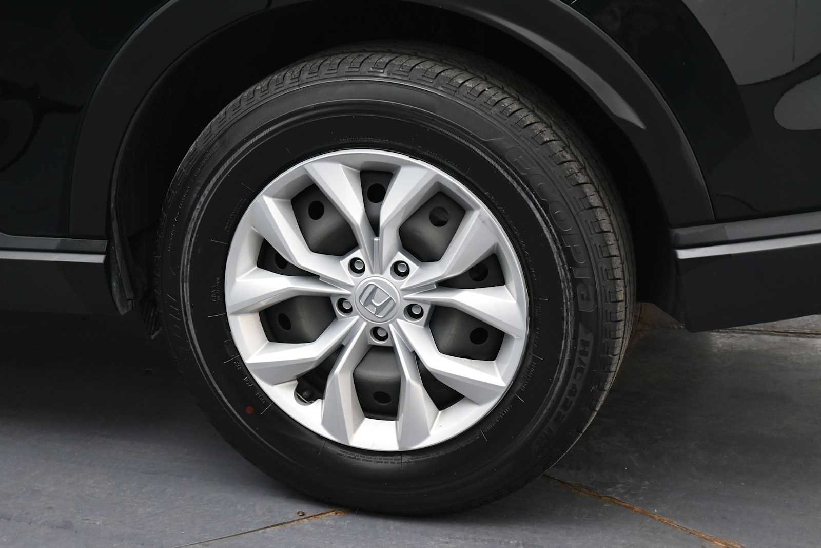 Used 2024 Honda CR-V LX image 5