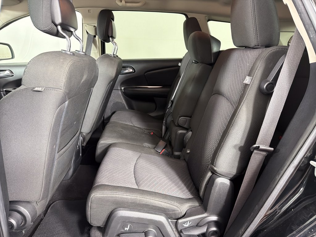 Used 2019 Dodge Journey SE FWD image 17