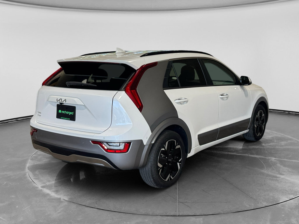 Used 2023 Kia Niro Wave FWD image 3