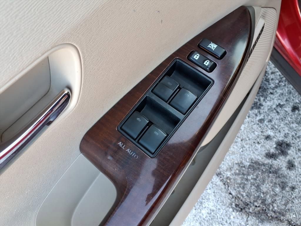 Used 2012 Toyota Venza AWD image 15