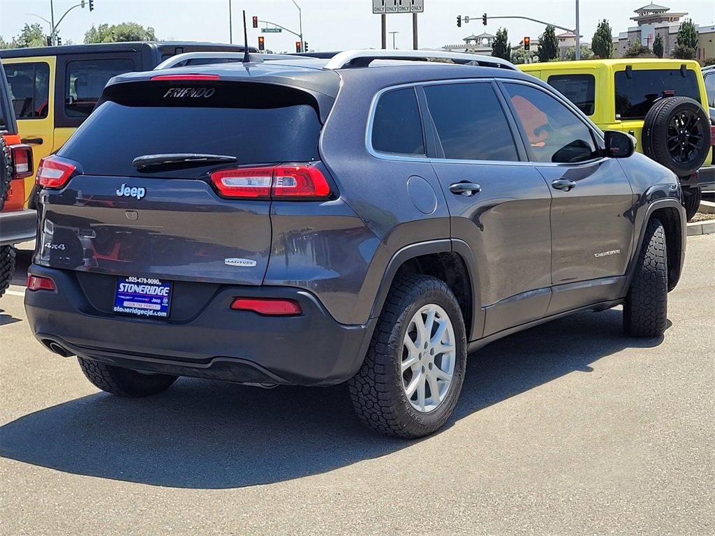 Used 2018 Jeep Cherokee Latitude Plus w/ Cold Weather Group image 5