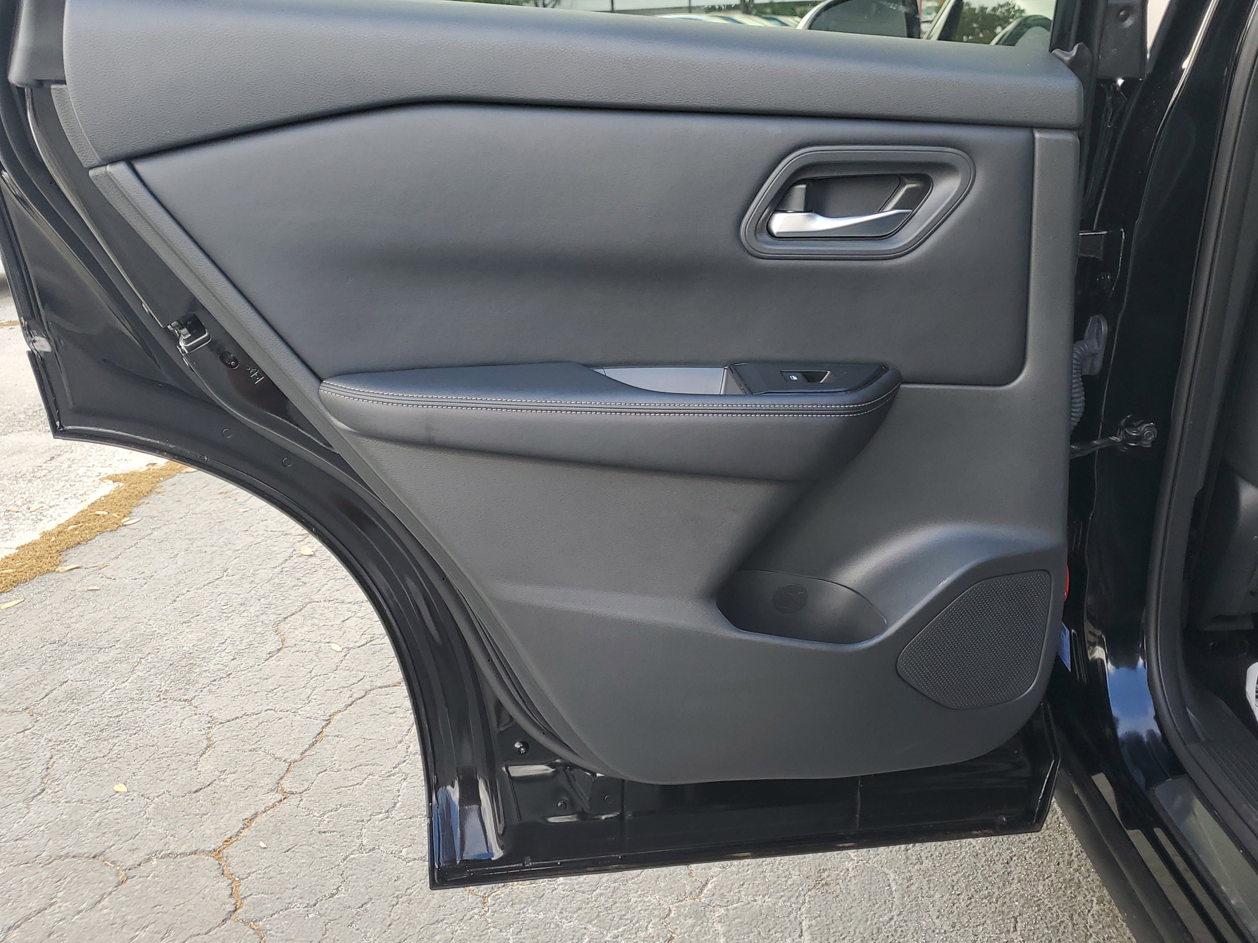 Certified 2024 Nissan Rogue SV image 11