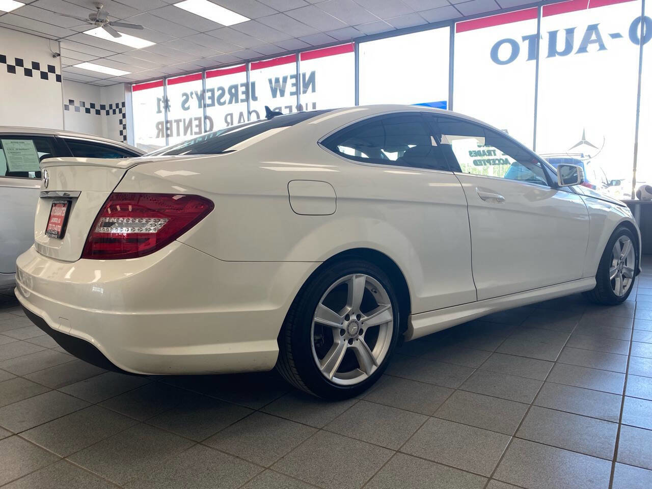 Used 2014 Mercedes-Benz C 250 Coupe image 4