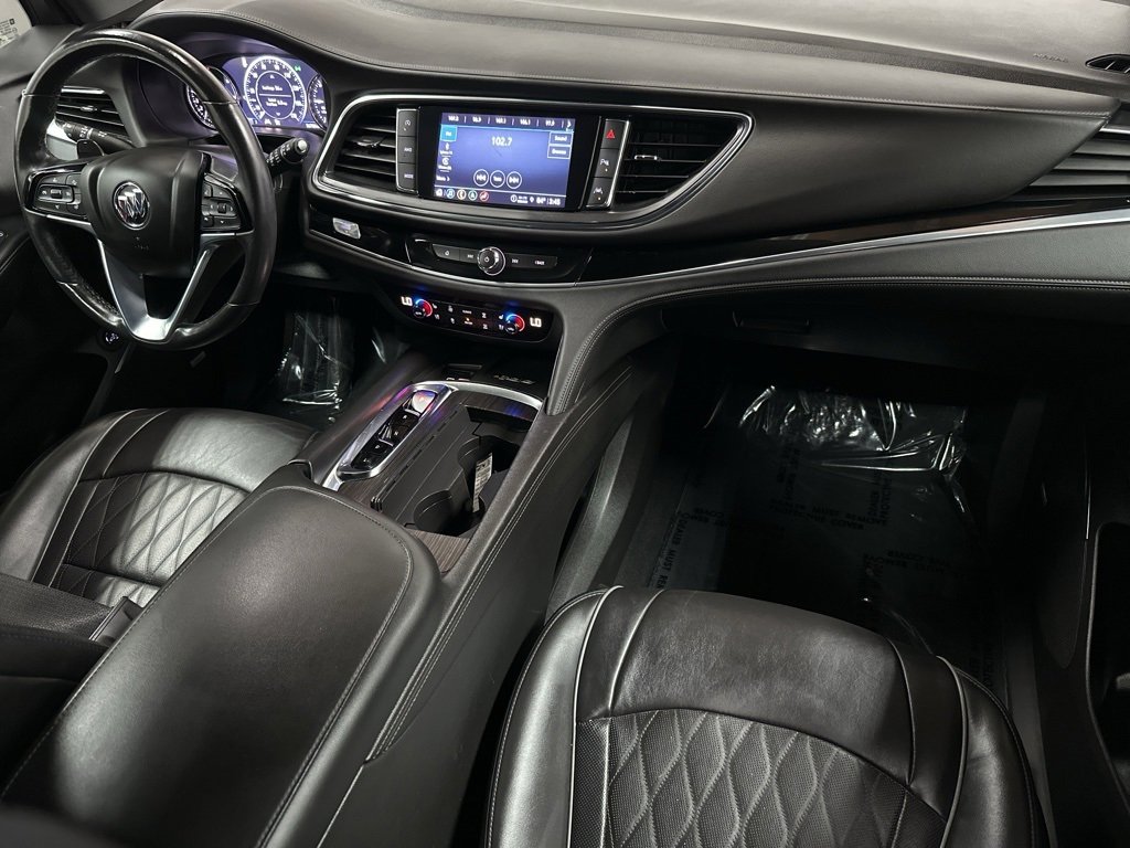 Used 2022 Buick Enclave Avenir w/ Avenir Technology Package image 11