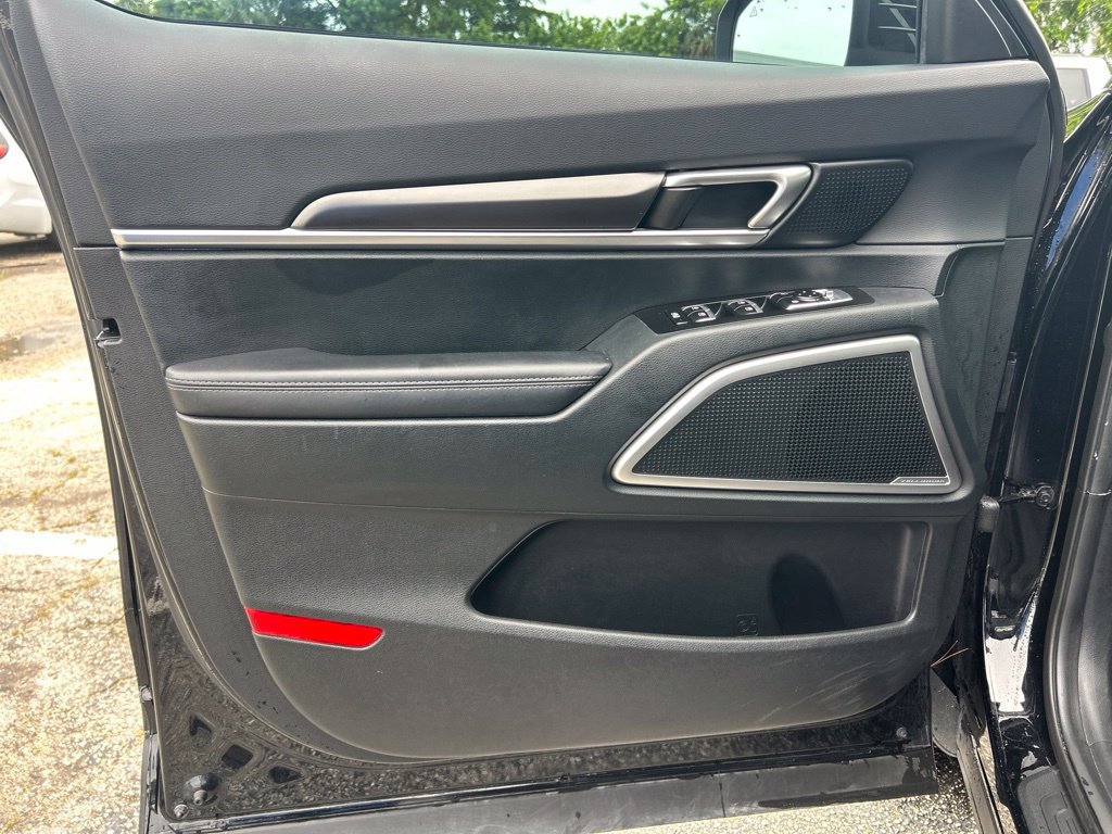 Used 2025 Kia Telluride S FWD image 35