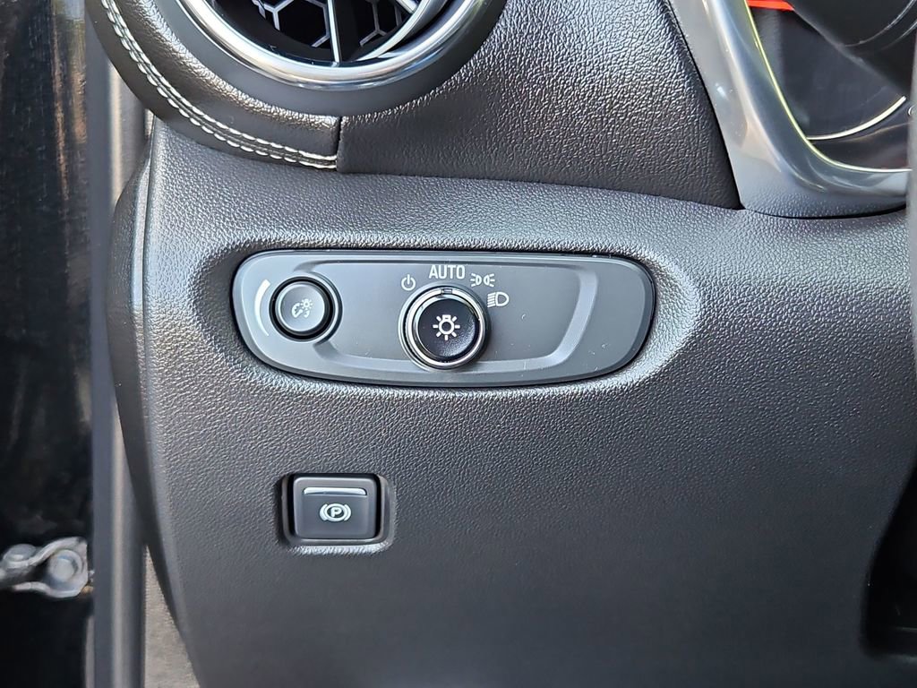 Used 2023 Chevrolet Blazer LT image 15