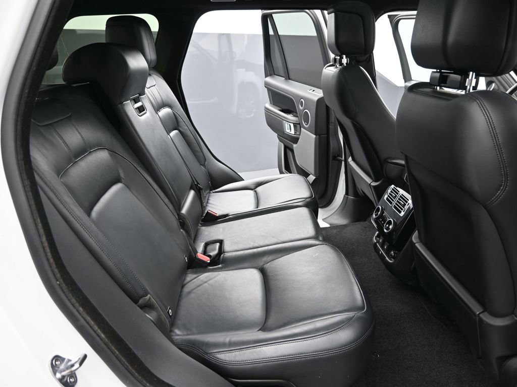 Used 2018 Land Rover Range Rover image 16
