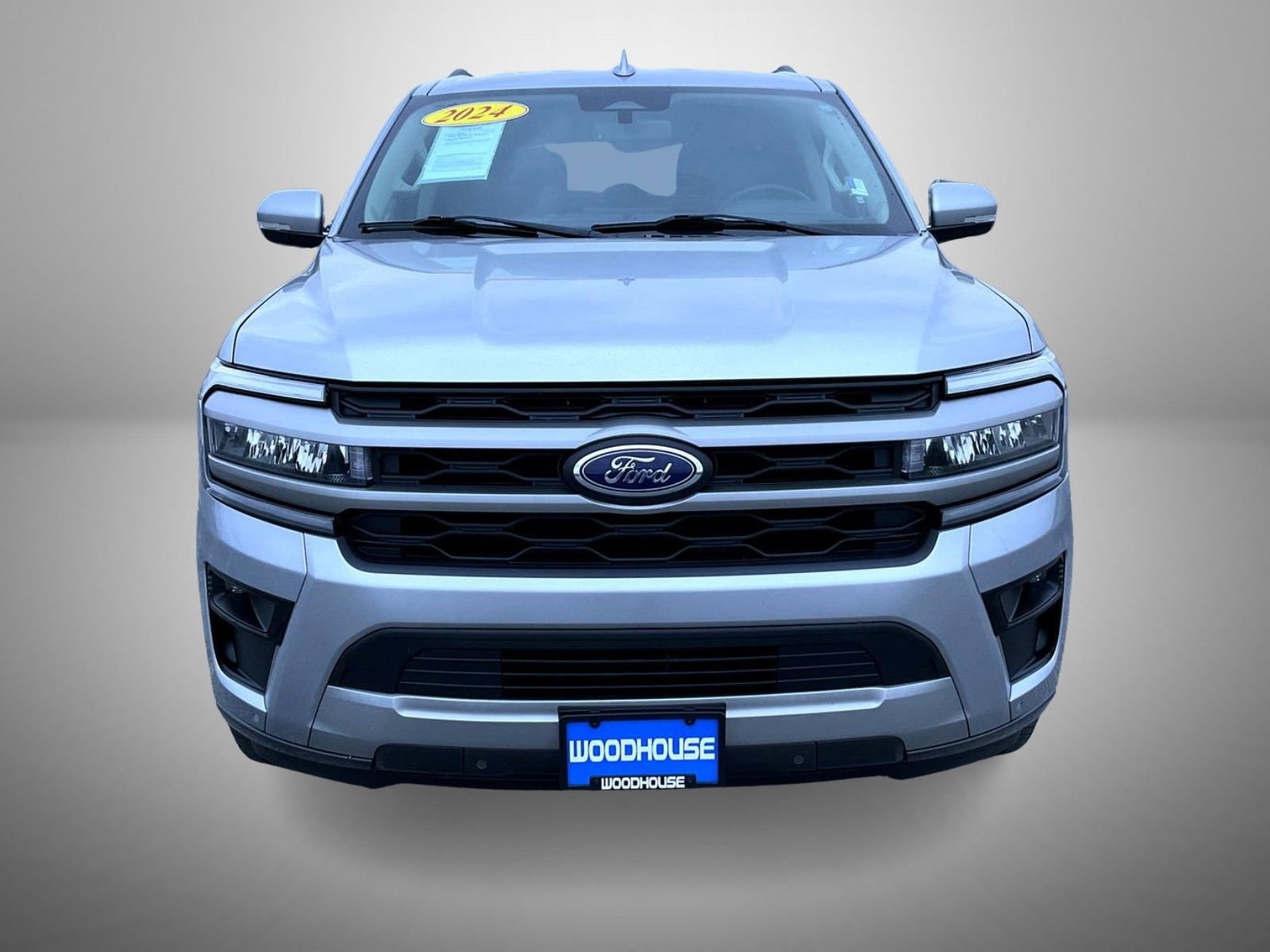 Used 2024 Ford Expedition XLT image 2