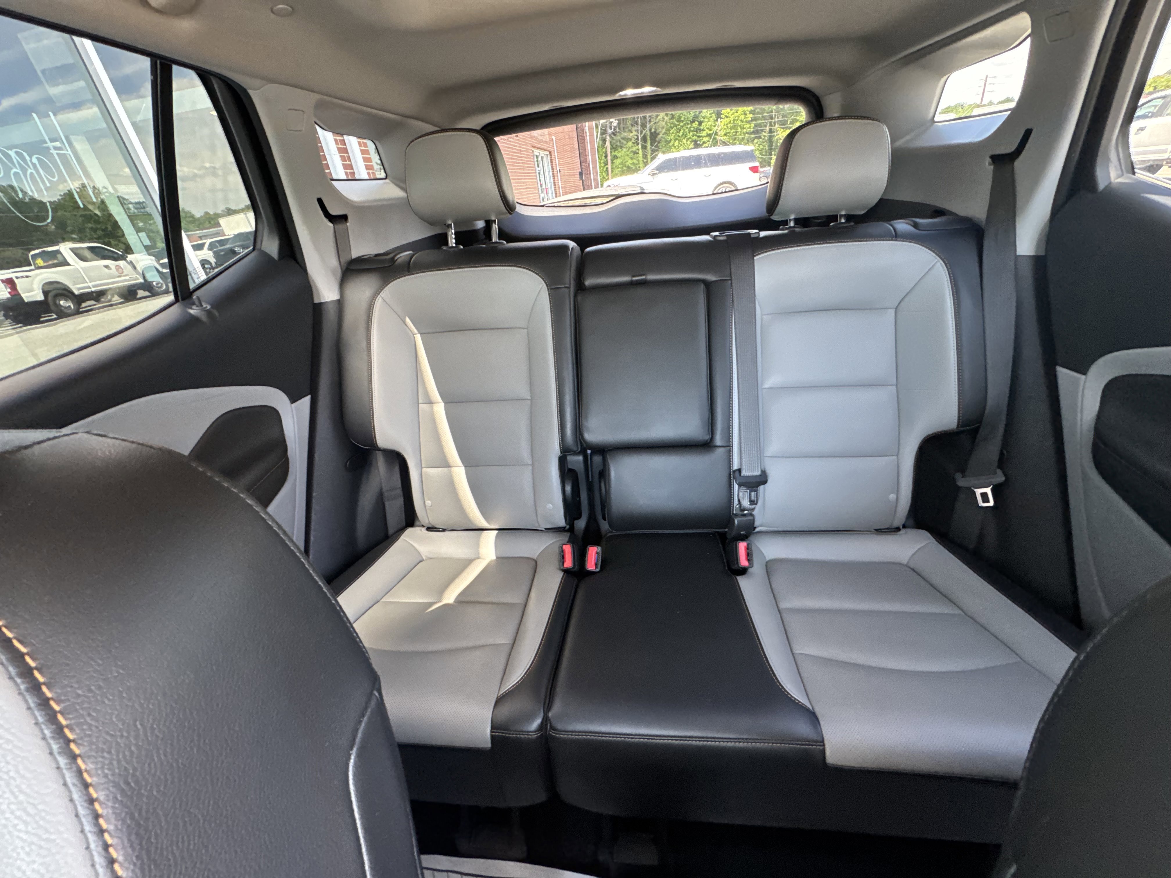 Used 2021 GMC Terrain SLT w/ Infotainment Package II FWD image 11