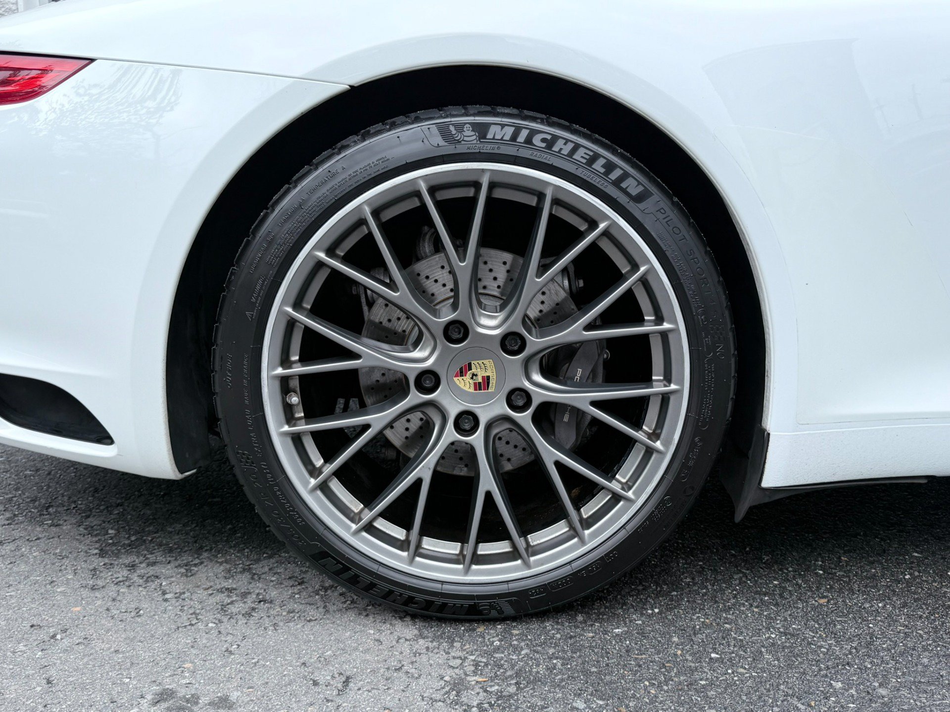 Used 2017 Porsche 911 Carrera 4 AWD/4WD image 50