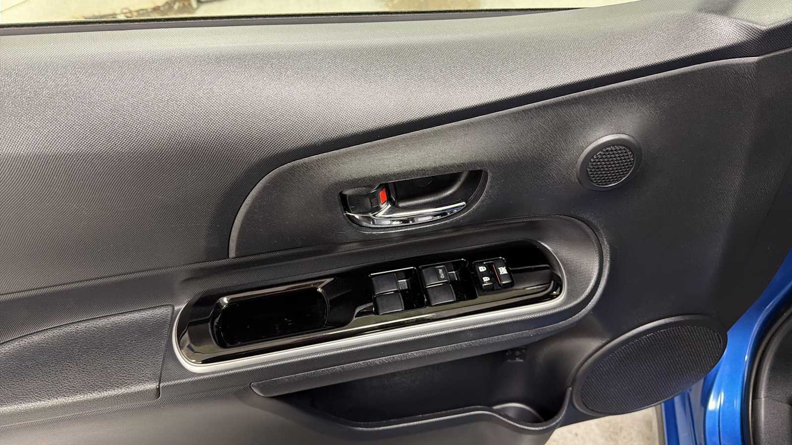 Certified 2017 Toyota Prius C Two image 15