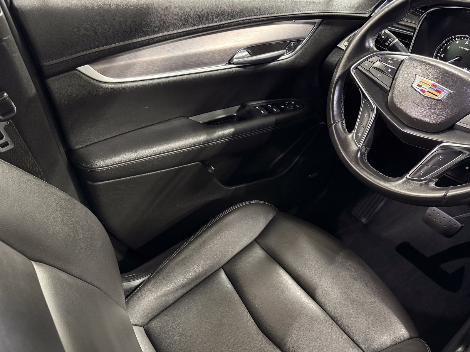 Used 2020 Cadillac XT5 Luxury AWD/4WD image 39