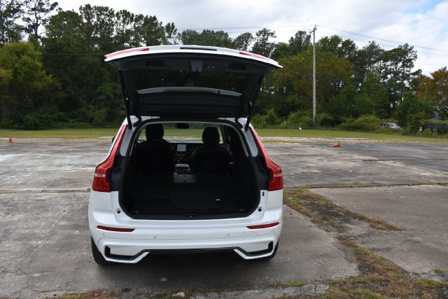 Used 2025 Volvo XC60 B5 Core AWD/4WD image 18
