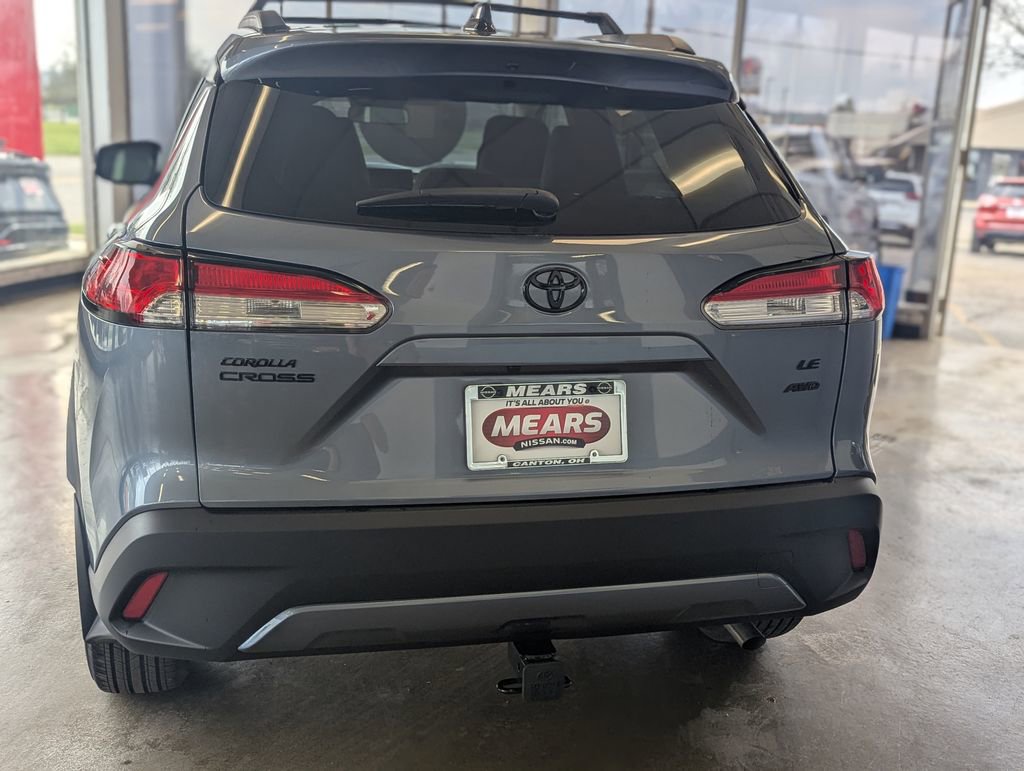 Used 2025 Toyota Corolla Cross LE w/ Black Badges Package (TMS) image 9