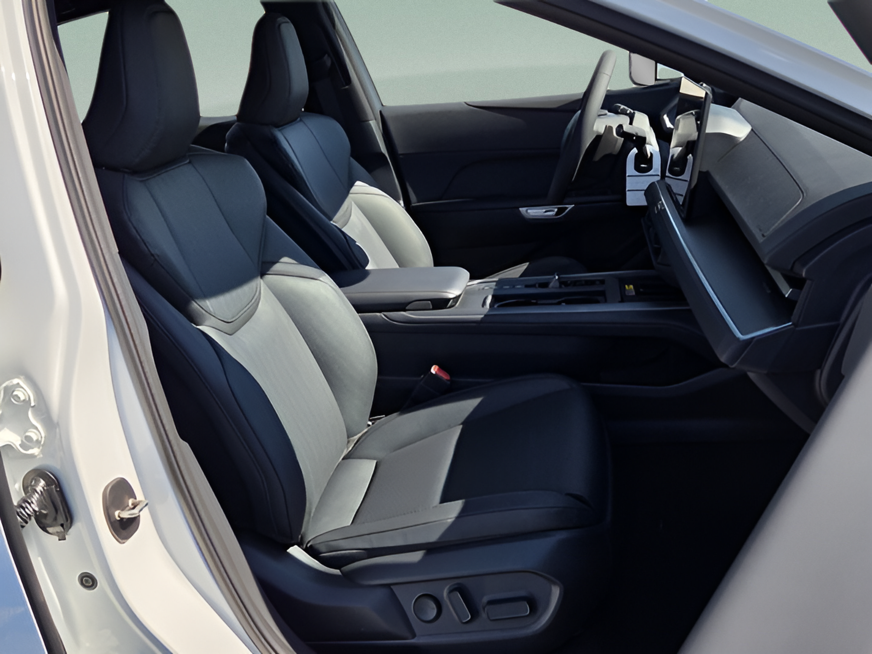 New 2026 Lexus ES 350h FWD image 18