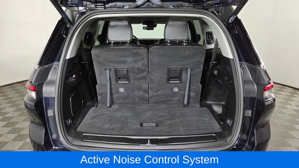 Used 2023 Jeep Grand Cherokee L Limited w/ Luxury Tech Group II AWD/4WD image 11