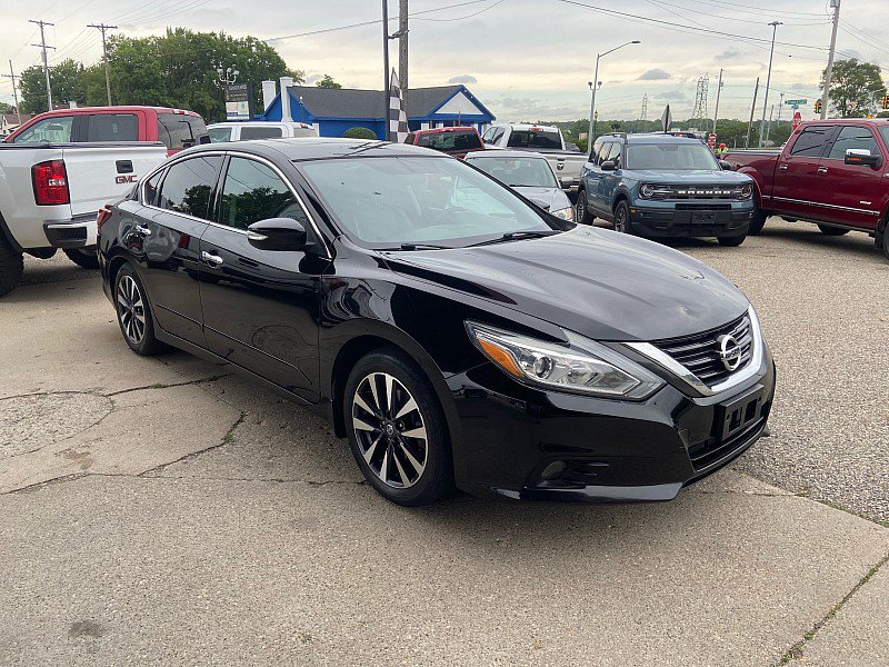 Used 2016 Nissan Altima 2.5 SL w/ Moonroof Package FWD image 6