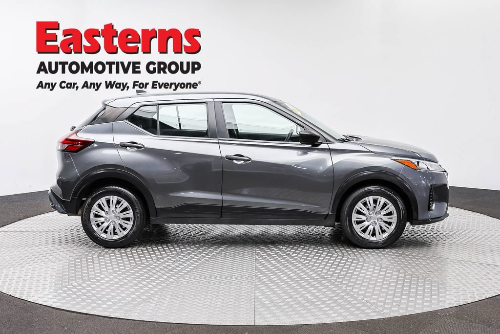 Used 2024 Nissan Kicks S FWD image 4