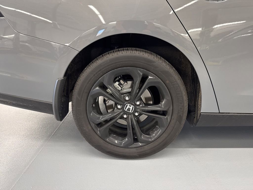 Used 2025 Honda Accord SE image 13