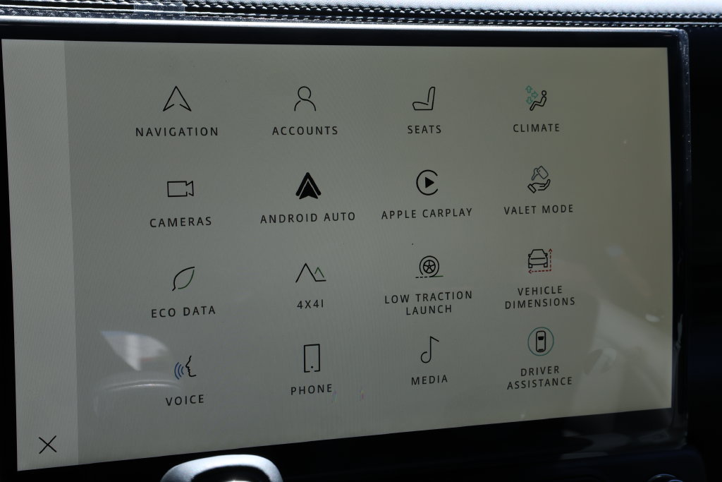 New 2026 Land Rover Defender 110 X-Dynamic SE AWD/4WD image 26
