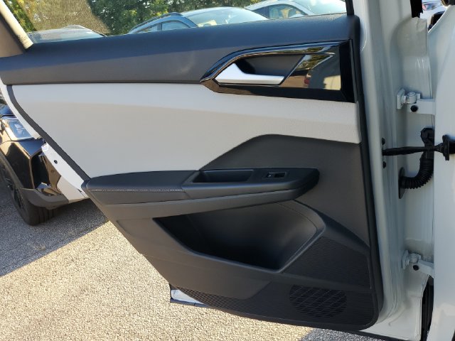 New 2027 Volkswagen Taos S FWD image 18