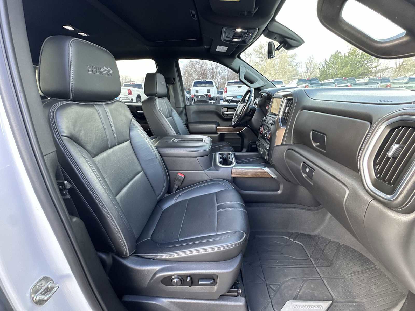 Used 2021 Chevrolet Silverado 1500 High Country image 25