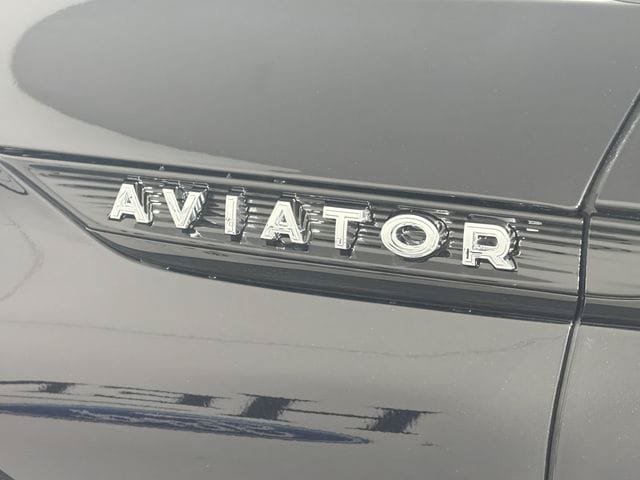 New 2026 Lincoln Aviator 2WD w/ Jet Appearance Package image 24