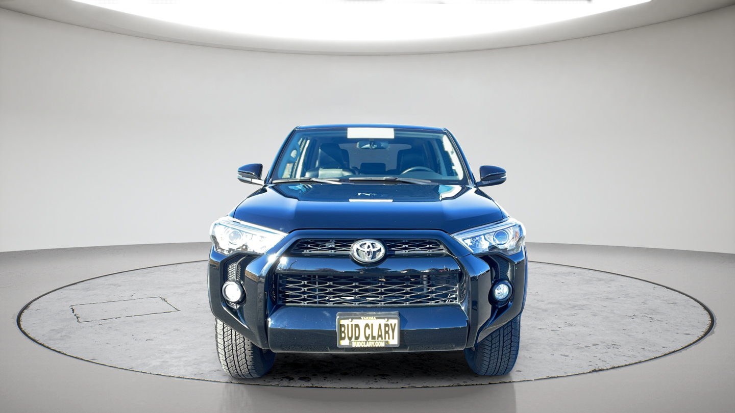 Certified 2018 Toyota 4Runner SR5 Premium AWD/4WD image 2