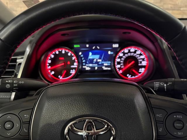 Used 2021 Toyota Camry XSE image 14