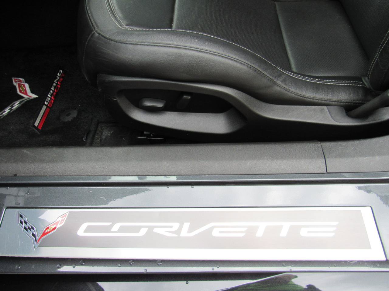 Used 2018 Chevrolet Corvette Grand Sport RWD image 23