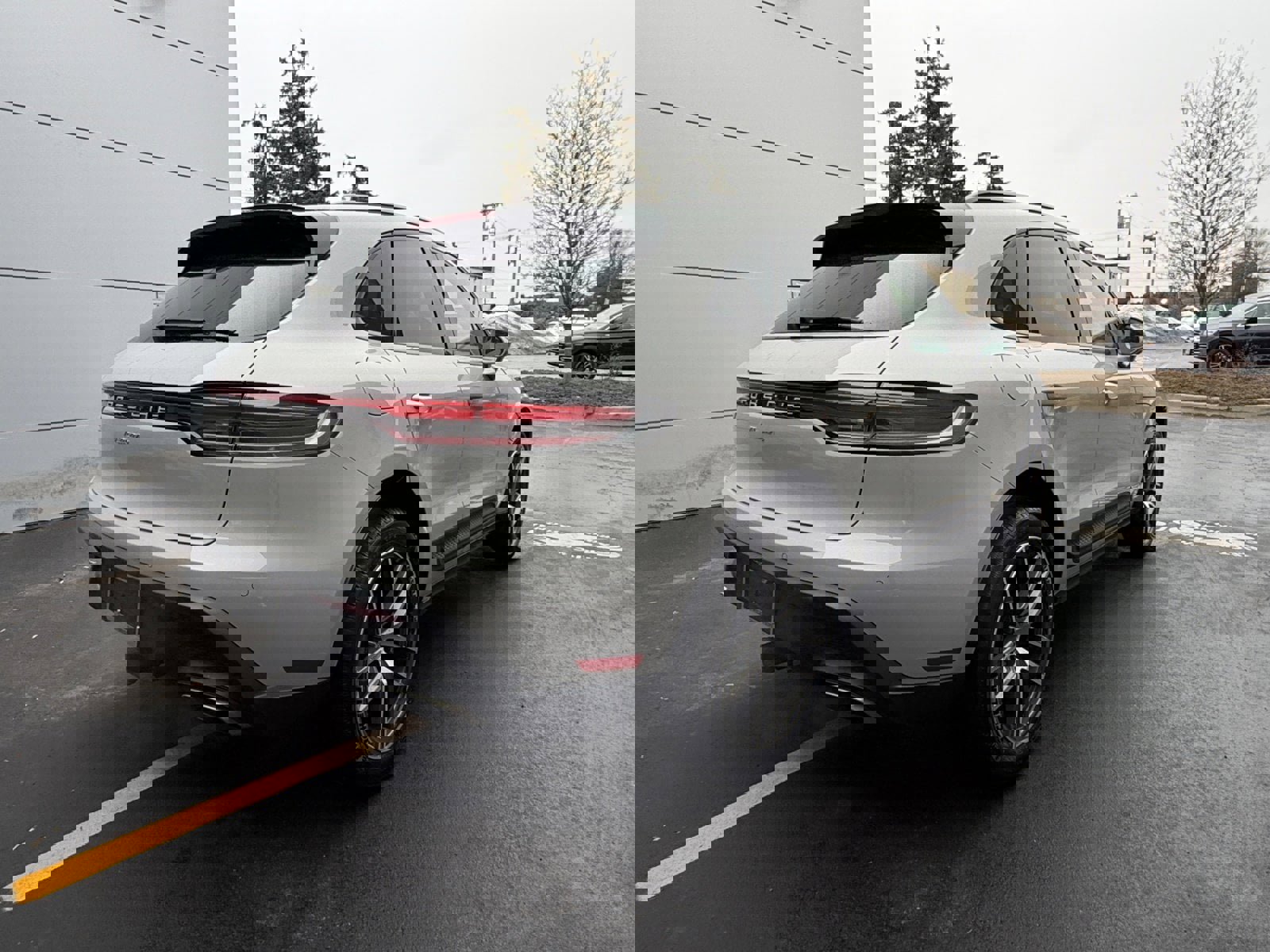 New 2026 Porsche Macan image 7