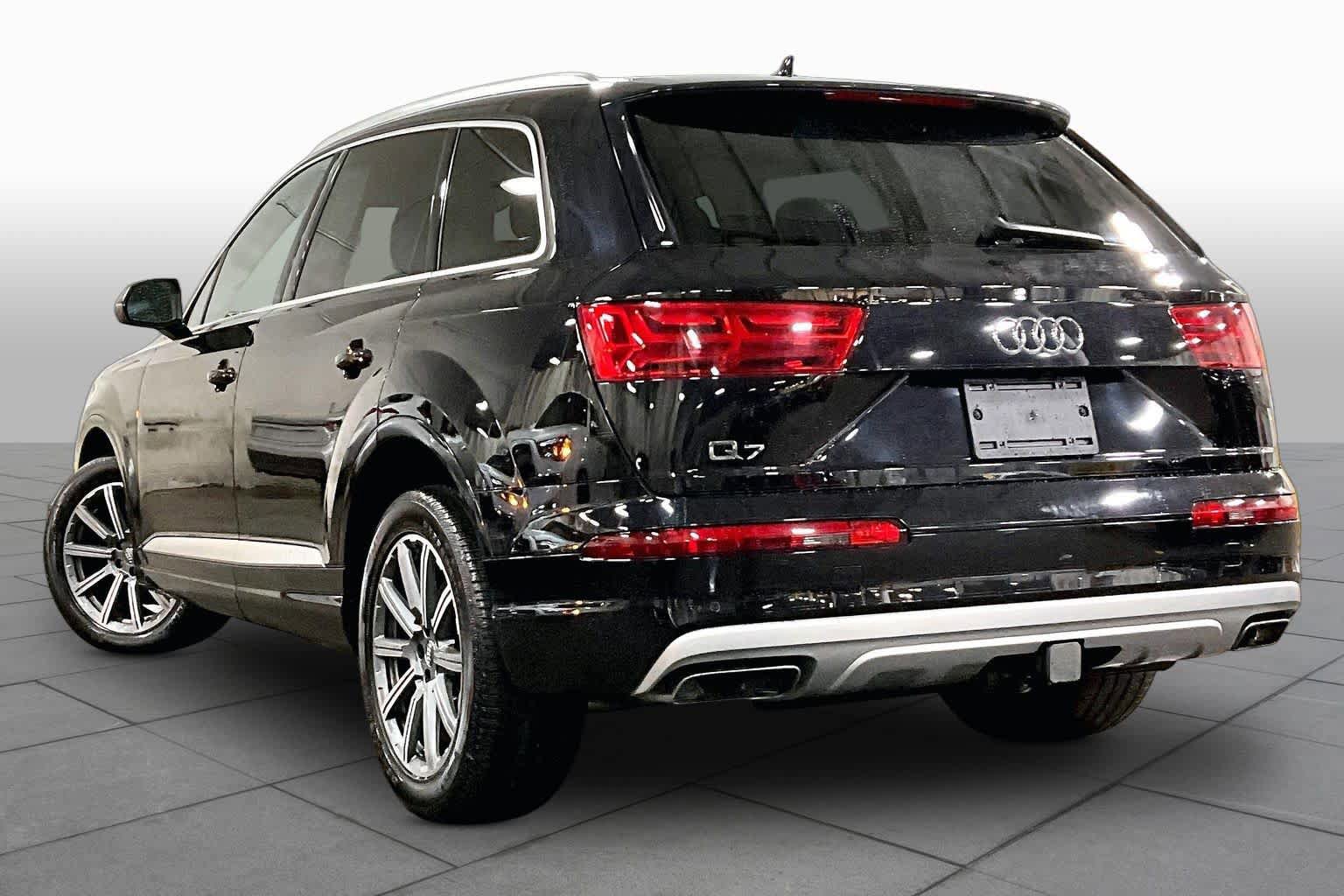 Used 2019 Audi Q7 3.0T Premium Plus w/ Premium Plus Package AWD/4WD image 12