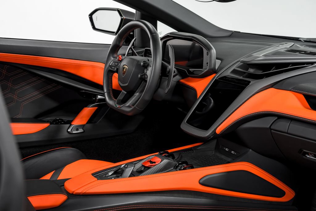 Used 2024 Lamborghini Revuelto AWD/4WD image 31